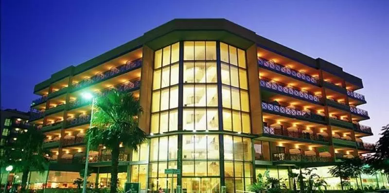 هتل California Palace