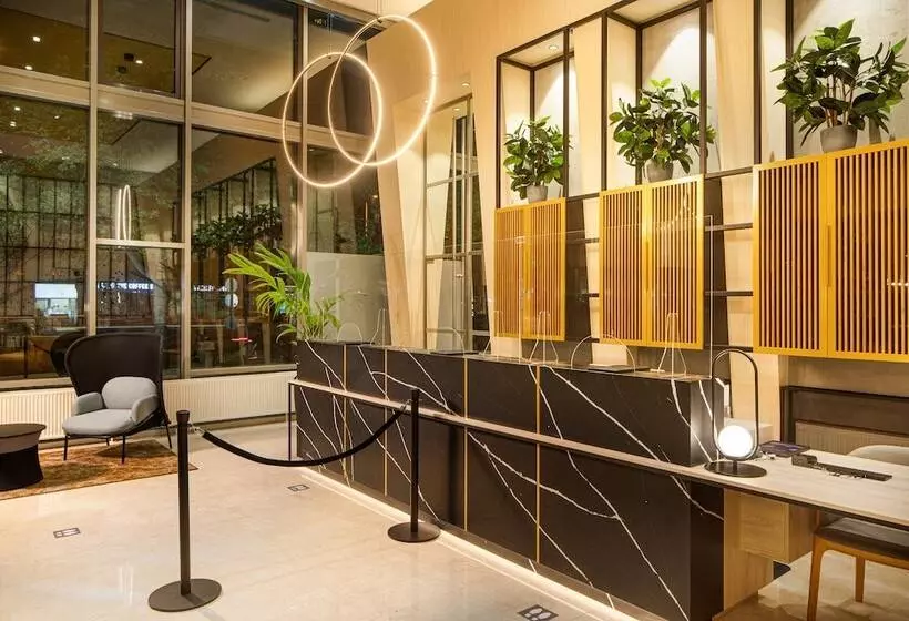 فندق Crowne Plaza Budapest, An Ihg