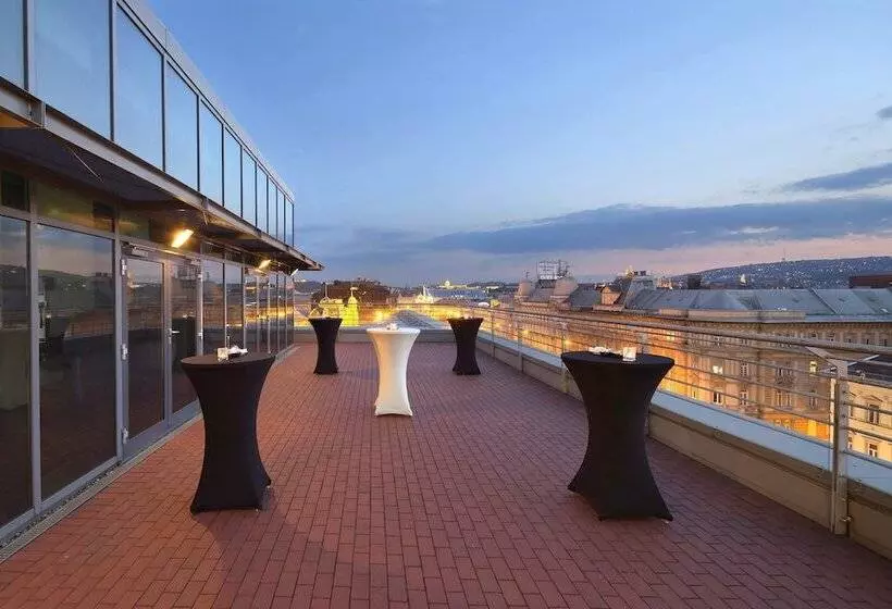 فندق Crowne Plaza Budapest, An Ihg