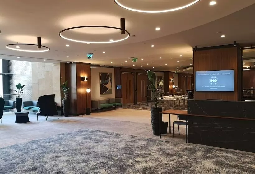 فندق Crowne Plaza Budapest, An Ihg