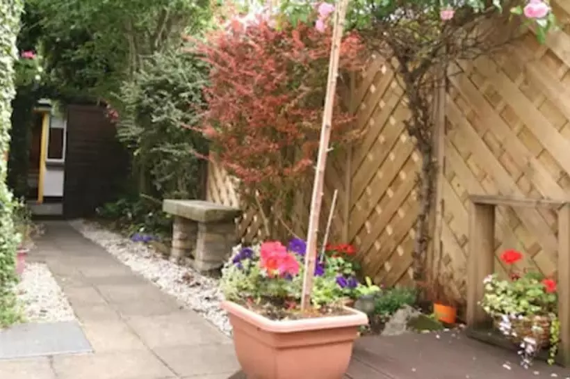 בית מלון כפרי Donnybrook Hall