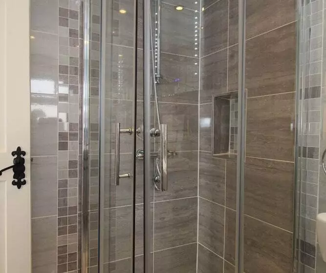 בית מלון כפרי Donnybrook Hall