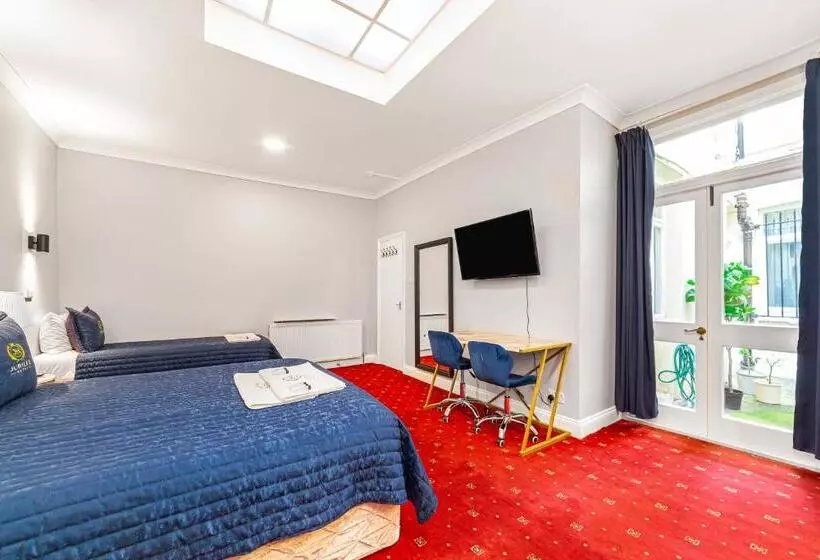 Jubilee Hotel Victoria