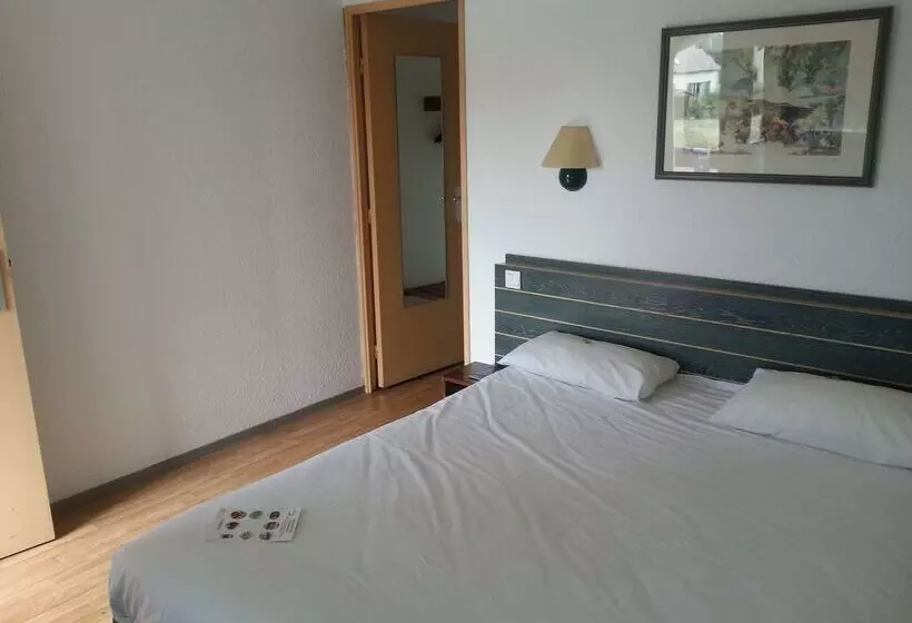 فندق Kyriad Chantilly Sud Luzarches