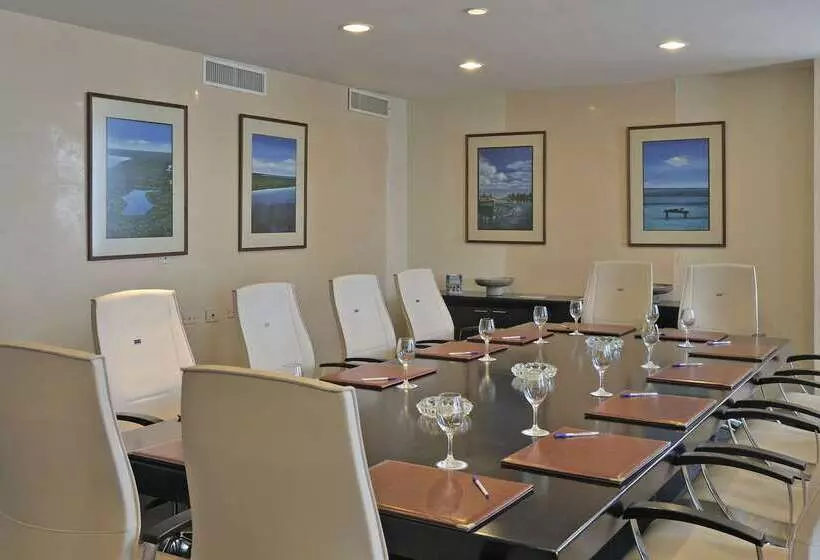 هتل Meliá Cohíba