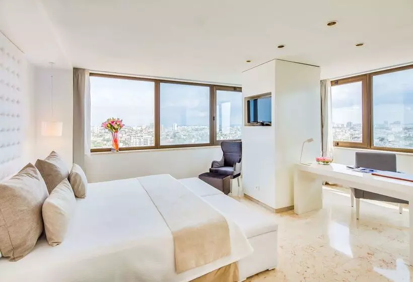 هتل Meliá Cohíba