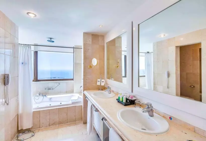 هتل Meliá Cohíba