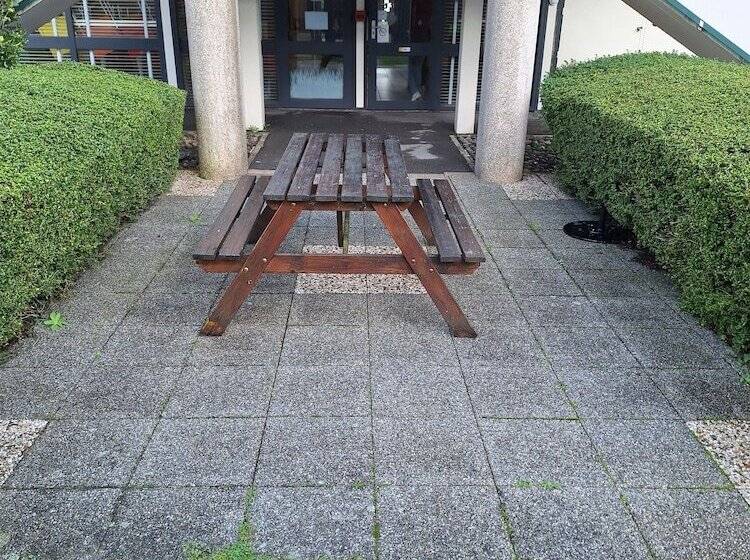 هتل Premiere Classe Bethune  Fouquieres Les Bethunes