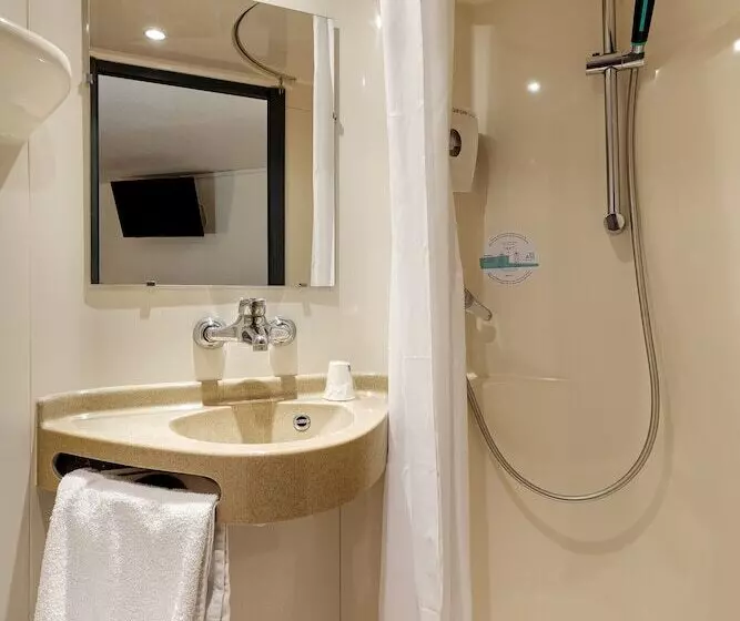 Отель Premiere Classe Bethune  Fouquieres Les Bethunes