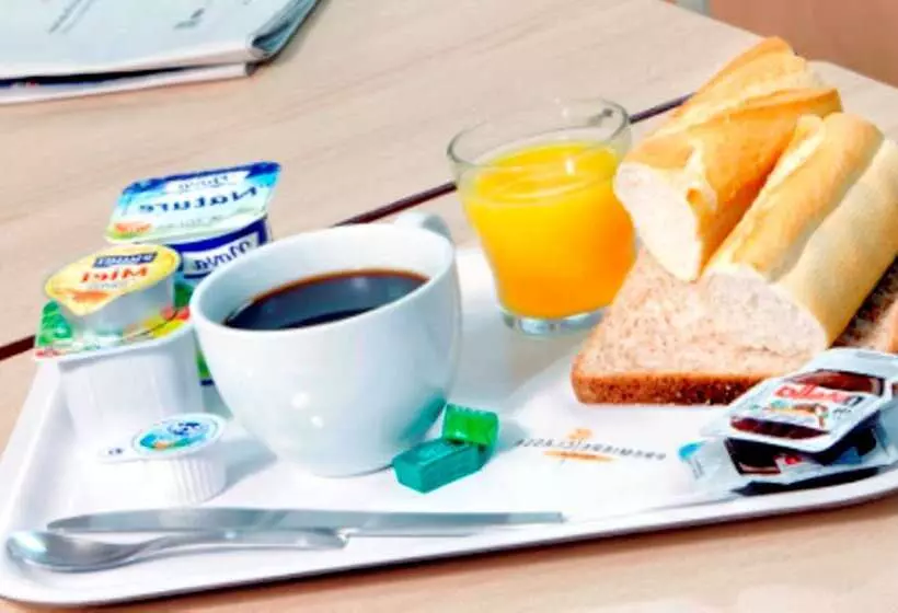 בית מלון כפרי Premiere Classe Coulommiers Mouroux