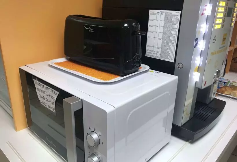 Отель Premiere Classe Honfleur