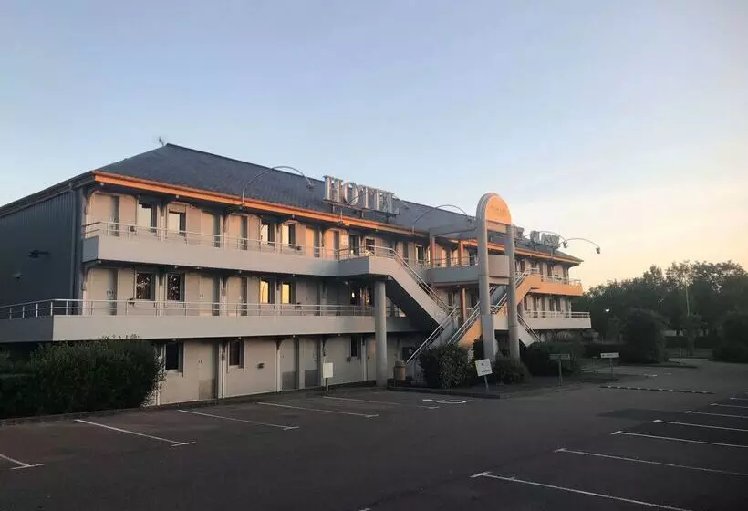 Отель Premiere Classe Honfleur
