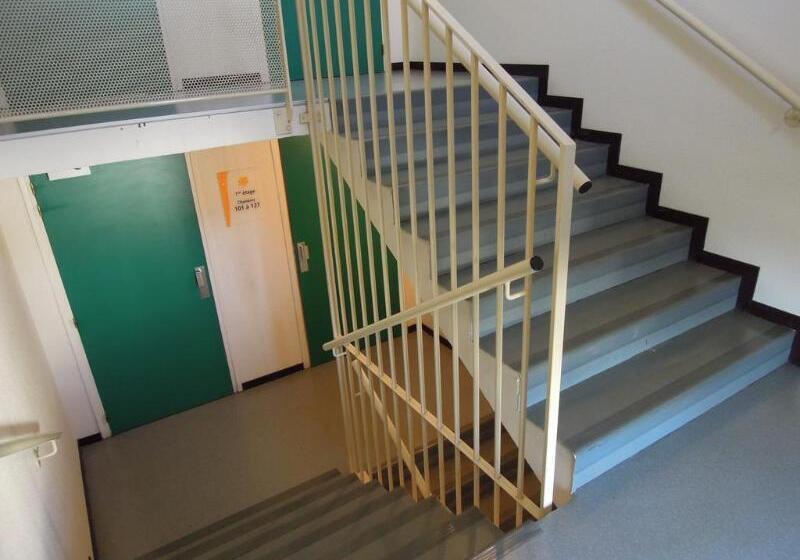 ホテル Premiere Classe Orleans Ouest La Chapelle St Mesmin