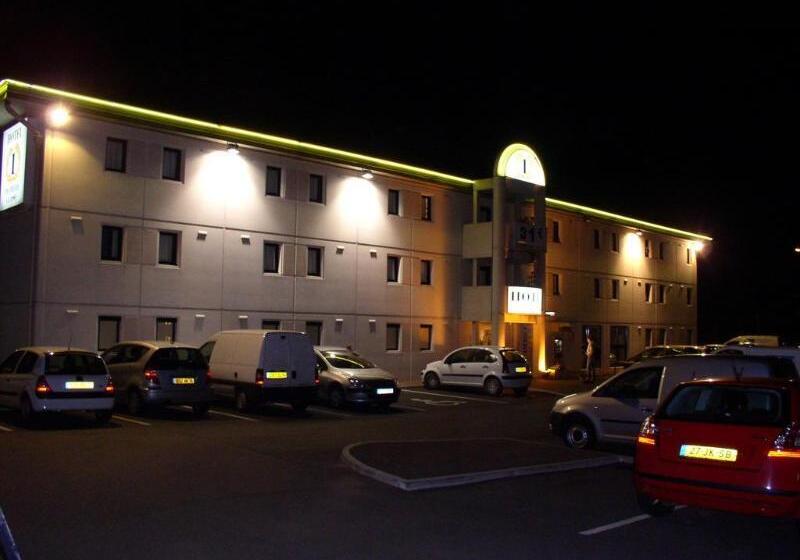 ホテル Premiere Classe Orleans Ouest La Chapelle St Mesmin