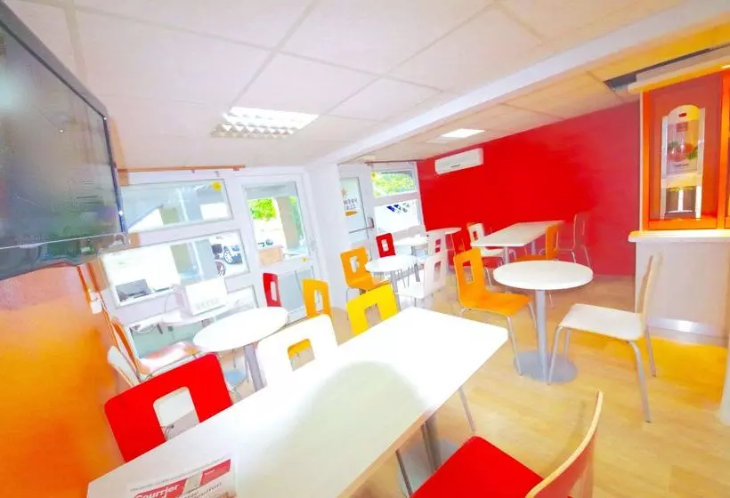 酒店 Premiere Classe St Quentin