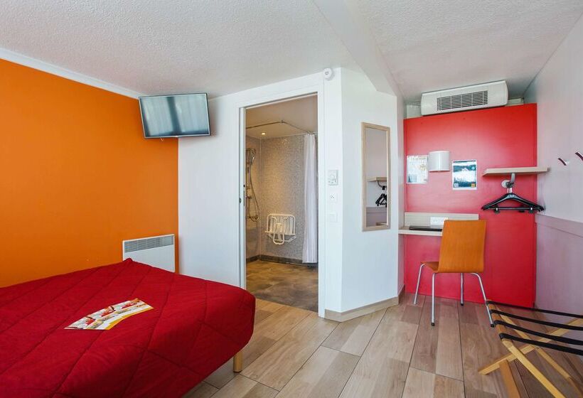 هتل Première Classe Villejust