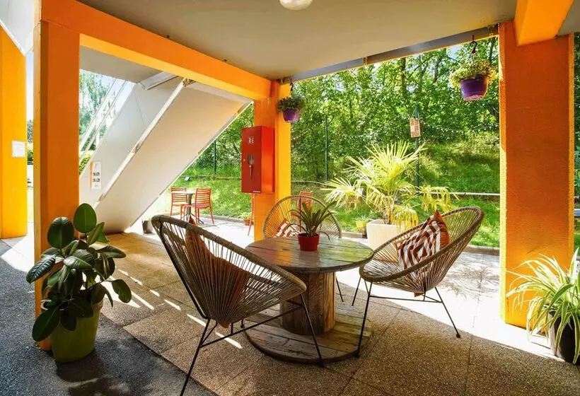 هتل Première Classe Villejust