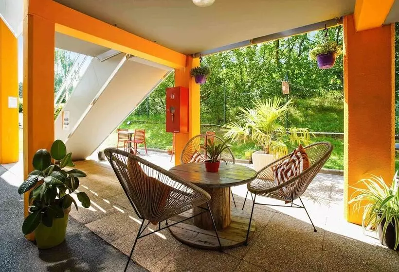 هتل Première Classe Villejust