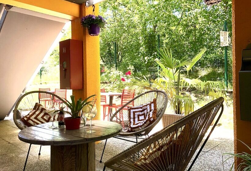 هتل Première Classe Villejust