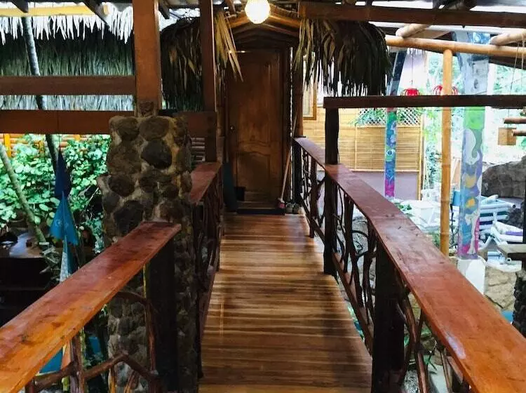 ユースホステル Casa Del Sol