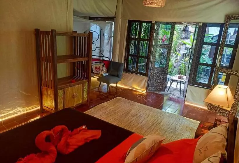 ユースホステル Funkyplace