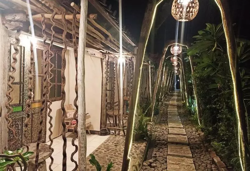 ユースホステル Funkyplace