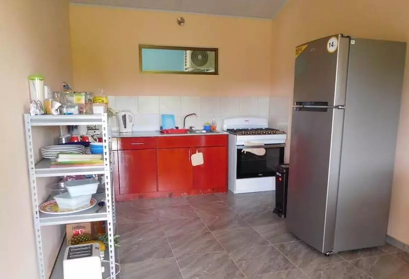 ユースホステル Hostal Casa Las Lajas