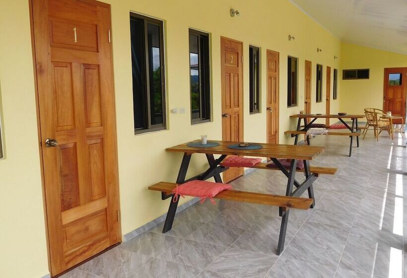 호스텔 Hostal Casa Las Lajas