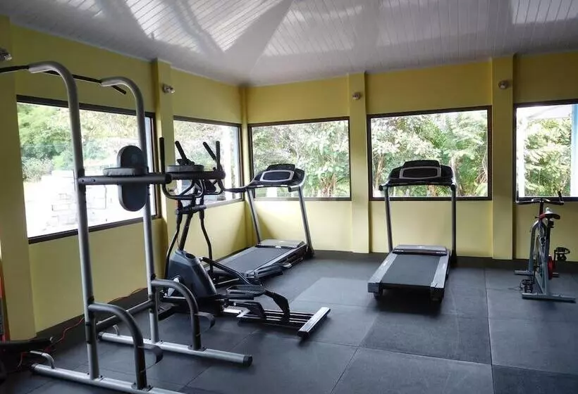 ユースホステル Hostal Casa Las Lajas