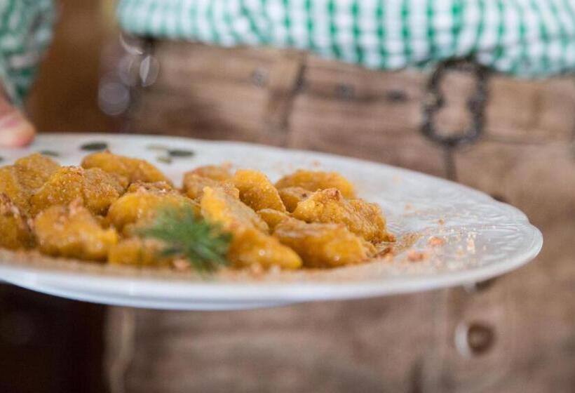 Alpenhotel La Montanara