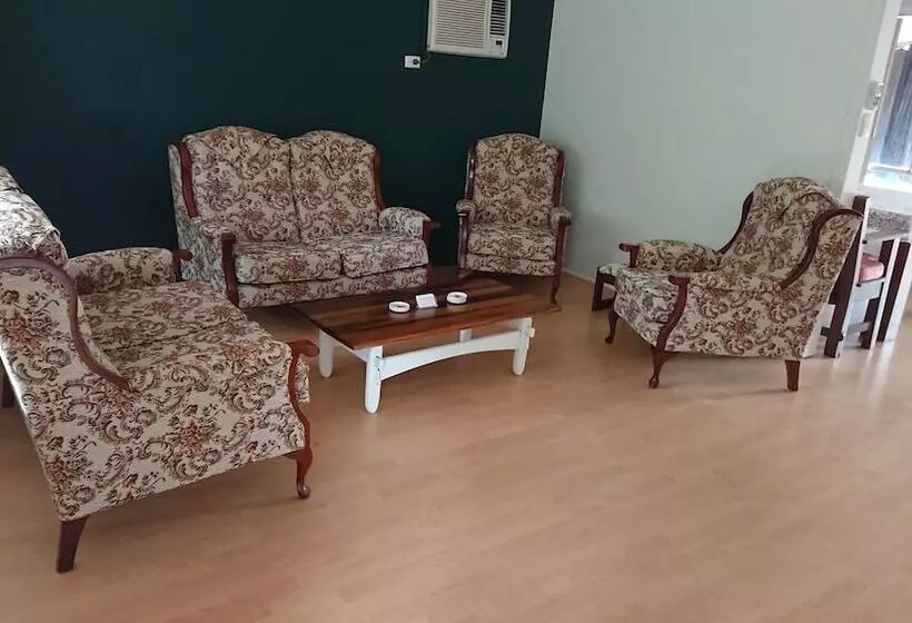 Bed and Breakfast The Cottage On George Street