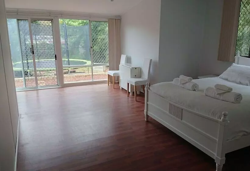 Bed and Breakfast The Cottage On George Street