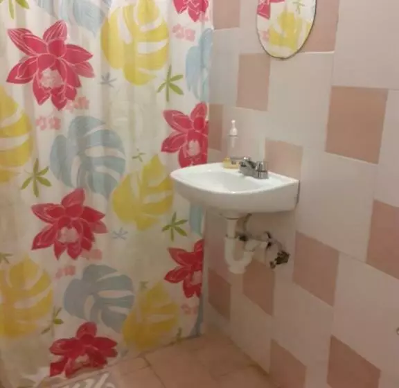 تختخواب و صبحانه Thelmar Rooms Cancun