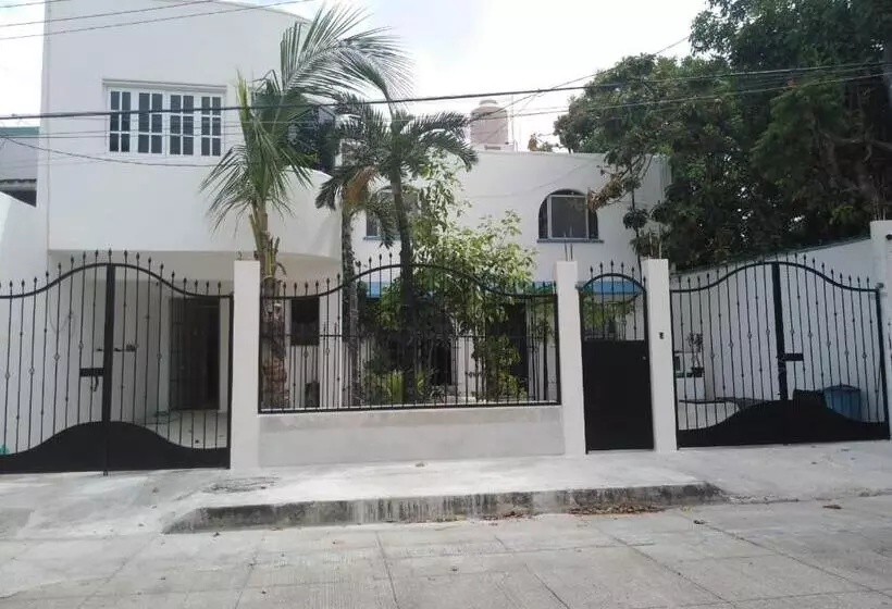 تختخواب و صبحانه Thelmar Rooms Cancun