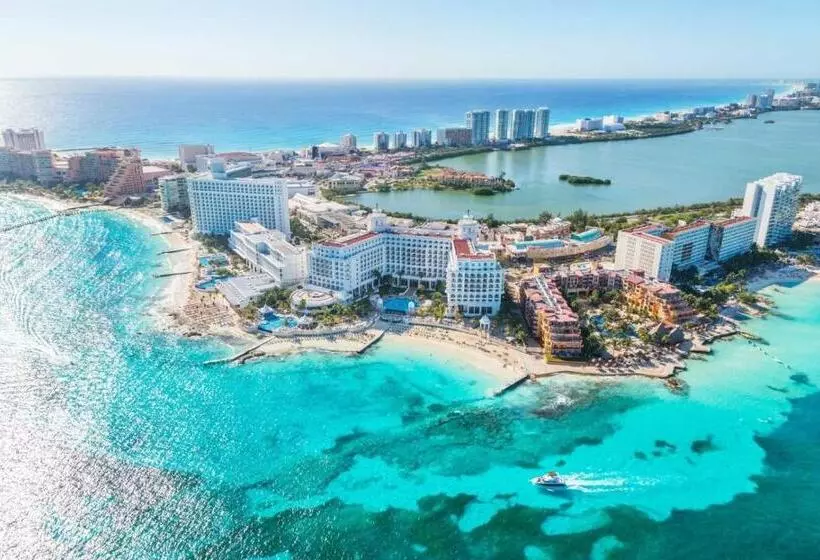 تختخواب و صبحانه Thelmar Rooms Cancun
