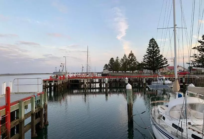 Boat Harbour Jetty B&b