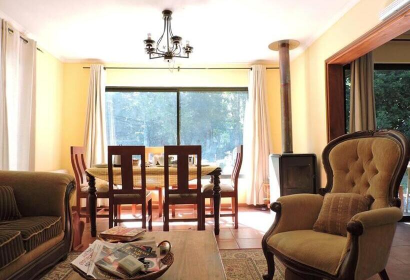 Casa De Noah Bed & Breakfast