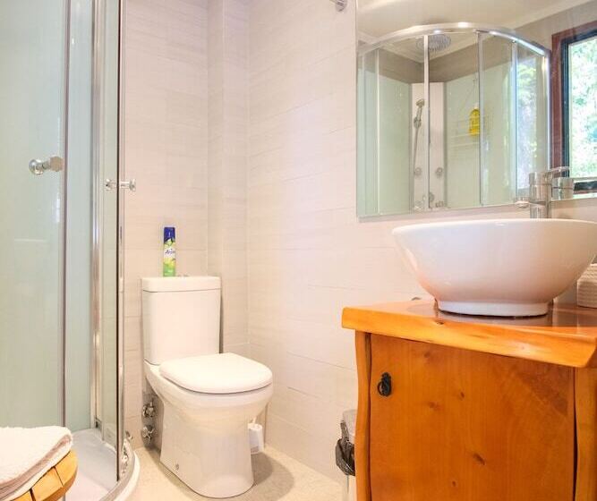 Casa De Noah Bed & Breakfast