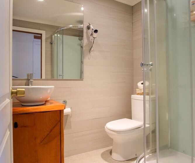 Casa De Noah Bed & Breakfast