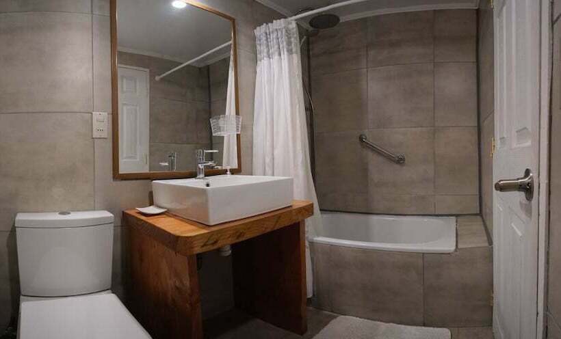 Casa De Noah Bed & Breakfast