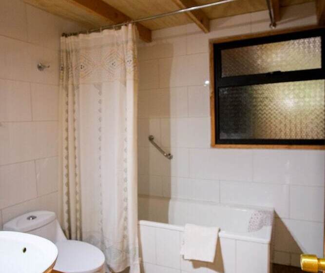 Casa De Noah Bed & Breakfast