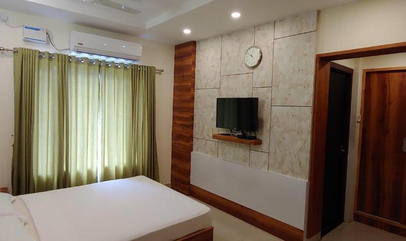 בית מלון כפרי Sree Gokulam Sabari