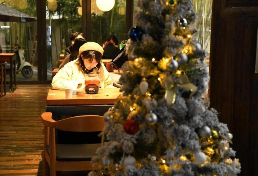 Jingdezhen International Youth Hostel