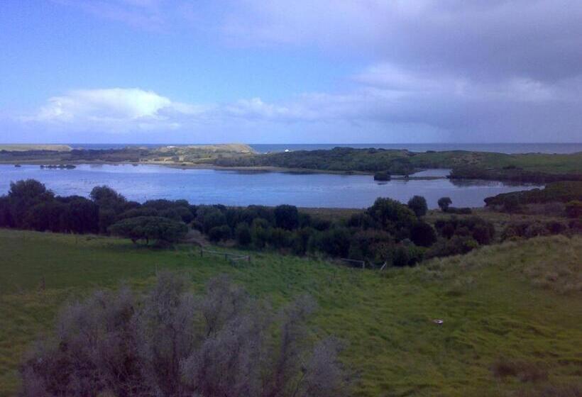 ペンション Swan Lake Guest House