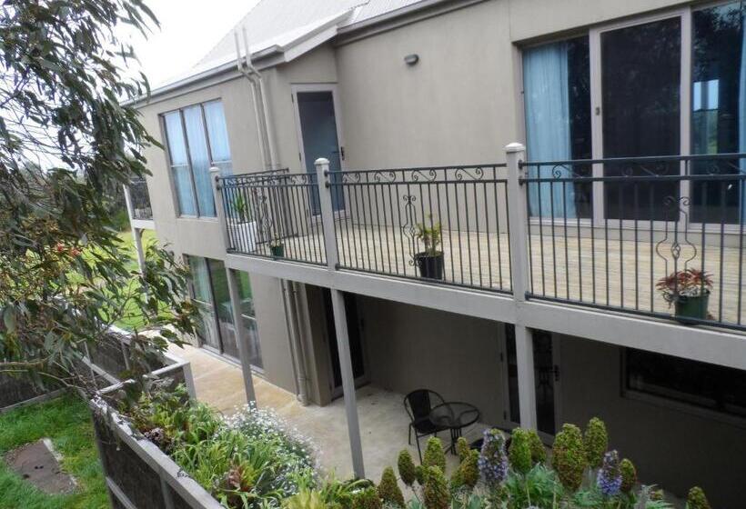 ペンション Swan Lake Guest House