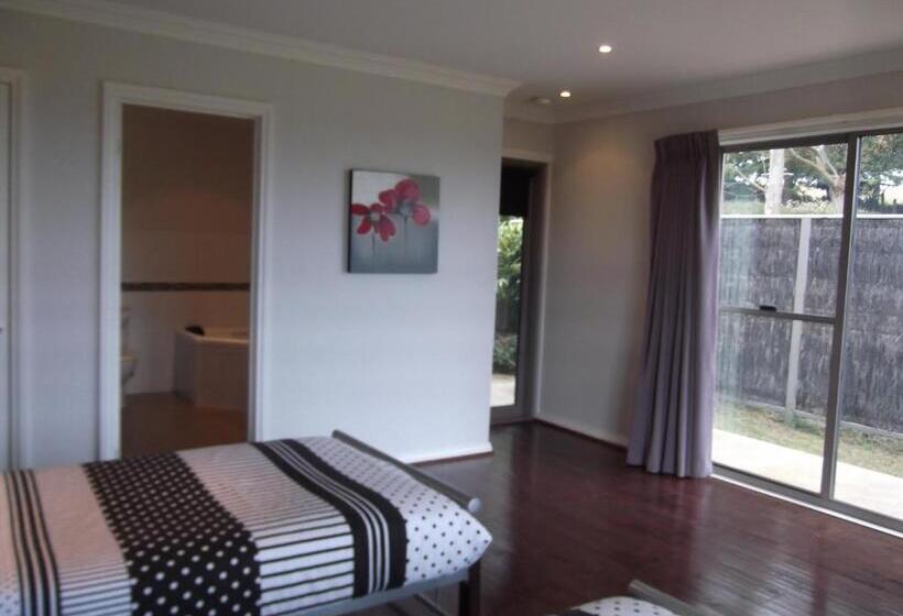 ペンション Swan Lake Guest House