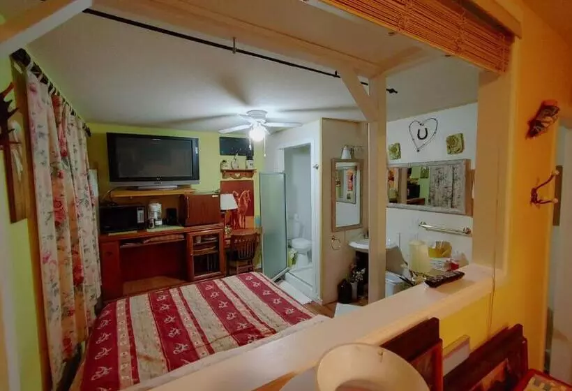 Aamiaismajoitus (B&B) Beds By The Bridge