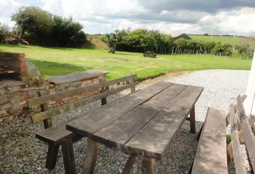 Aamiaismajoitus (B&B) Rame Barton Guest House And Pottery