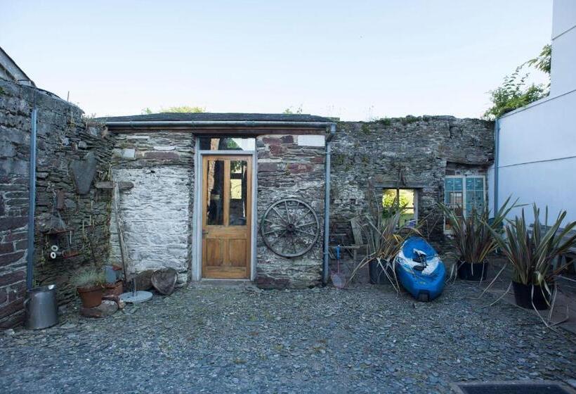 Bed and Breakfast Rame Barton Guest House And Pottery