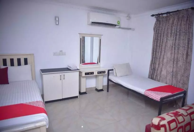 Hotelli Sanri Villa Katunayaka